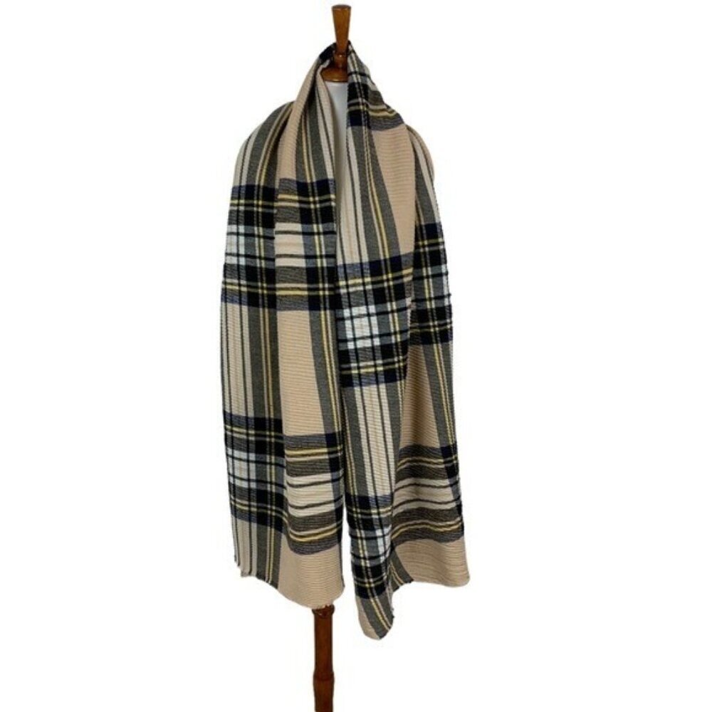 Marcus Adler Scarf One Size‎ Womens Plaid Blanket Cozy Winter Wrap
